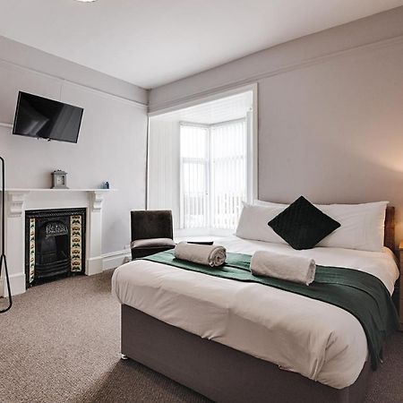 Alexandra House Apartment สวอนซี ภายนอก รูปภาพ