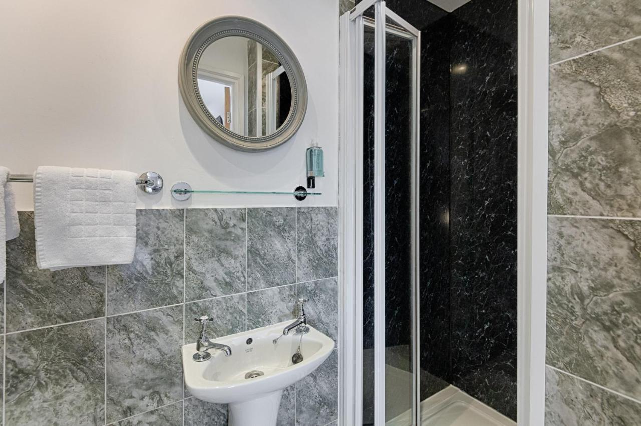 Alexandra House Apartment สวอนซี ภายนอก รูปภาพ